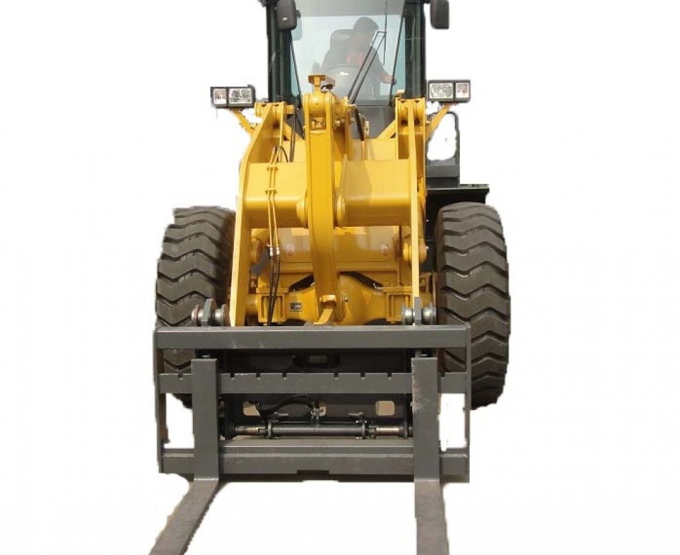 Articulated-Wheel-Loader-with-Forks-W156-980x800